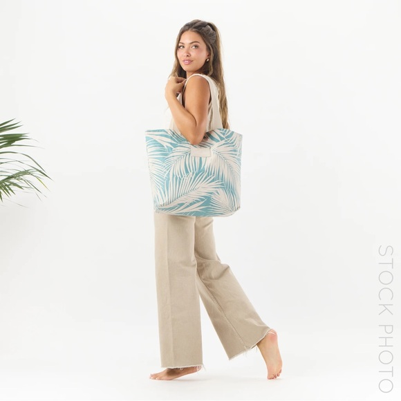 ALOHA Collection Day Tripper - Picture 5 of 9